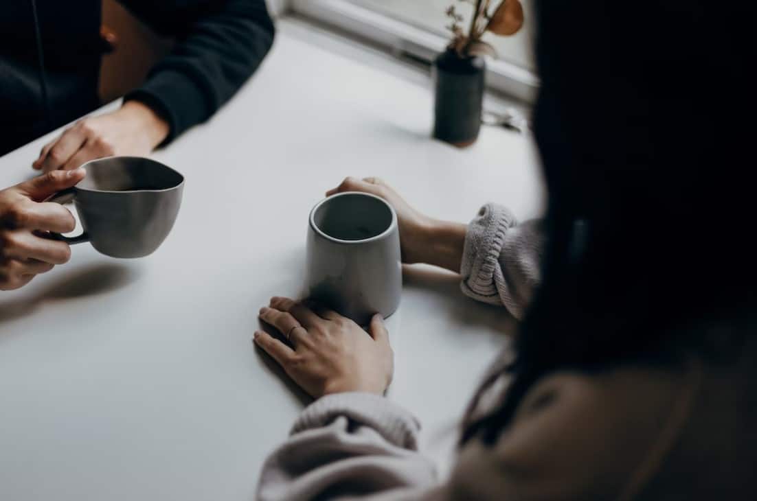 Comprendre le langage corporel avec des objets